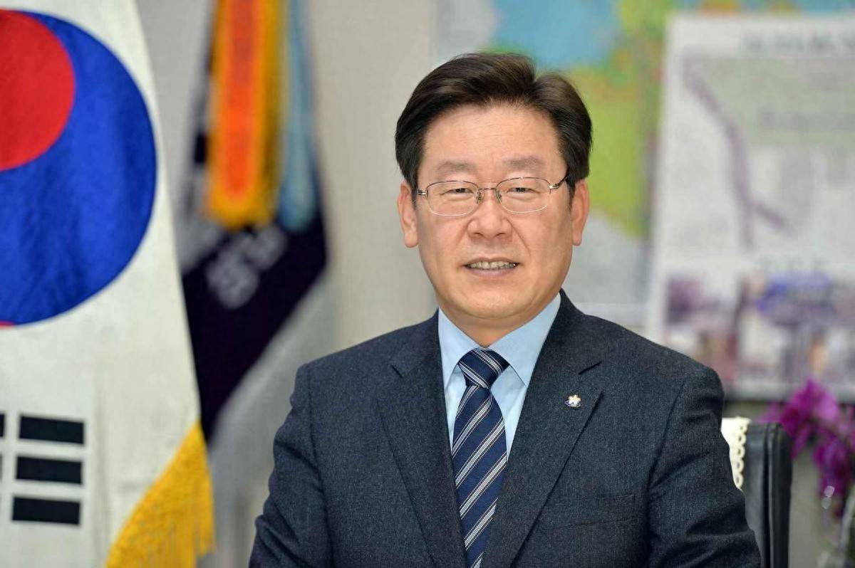 皇冠信用出租代理_李在明打破沉默！回应93阅兵缺席：美方别误会皇冠信用出租代理，不是亲华