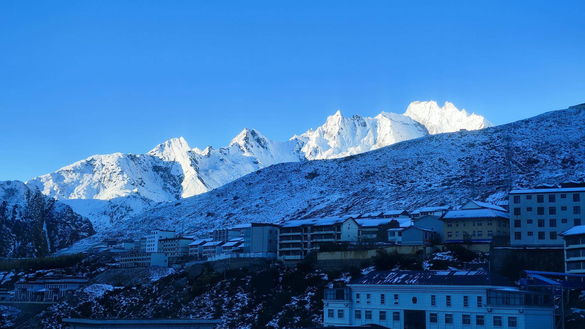 信用网怎么注册_从尼泊尔回国手机遭“保护性关停”信用网怎么注册，8天仍未恢复 当事人：在海拔4000多米路边冻到崩溃