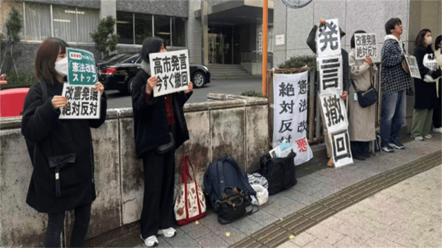 皇冠信用網申请条件_两栖攻击舰群准备就绪皇冠信用網申请条件！南海舰队公开动员：如果战斗今夜打响