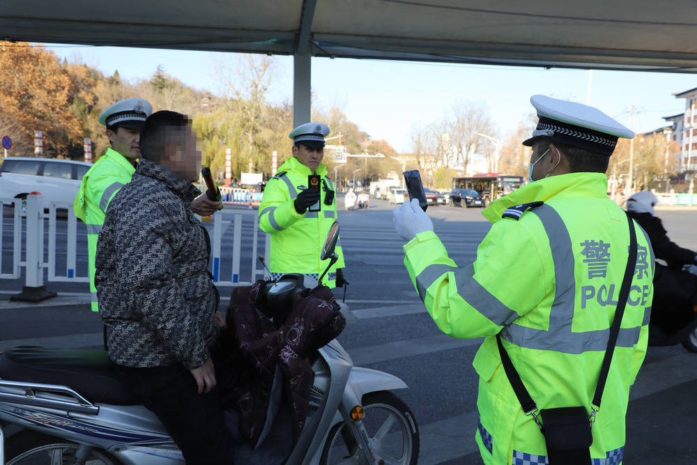 皇冠信用网会员开户_淄博博山交警：喝没喝酒一测便知皇冠信用网会员开户，何必自欺欺人