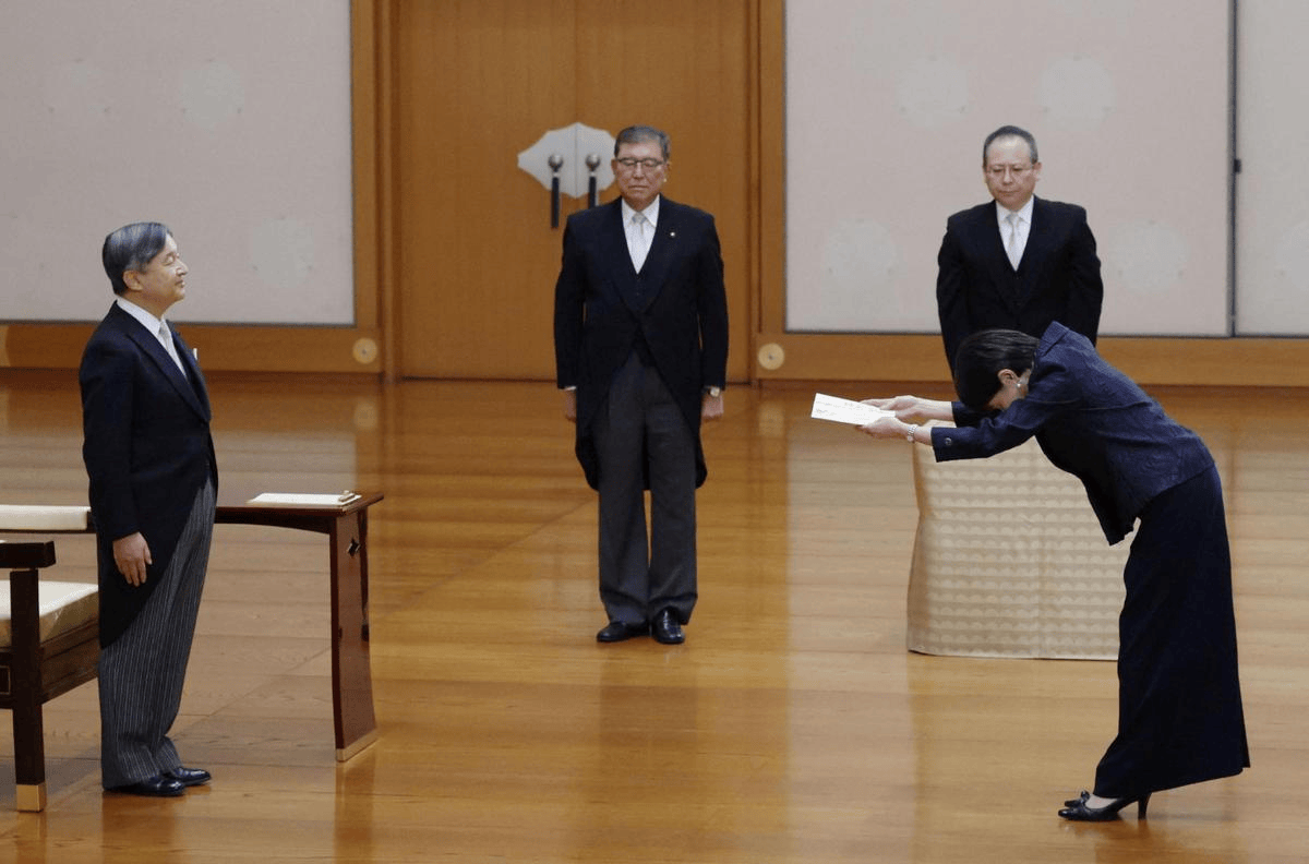 介绍个正网信用网址_日本天皇急召高市早苗介绍个正网信用网址,有要事托付,美国提醒日本,小心被中国揍