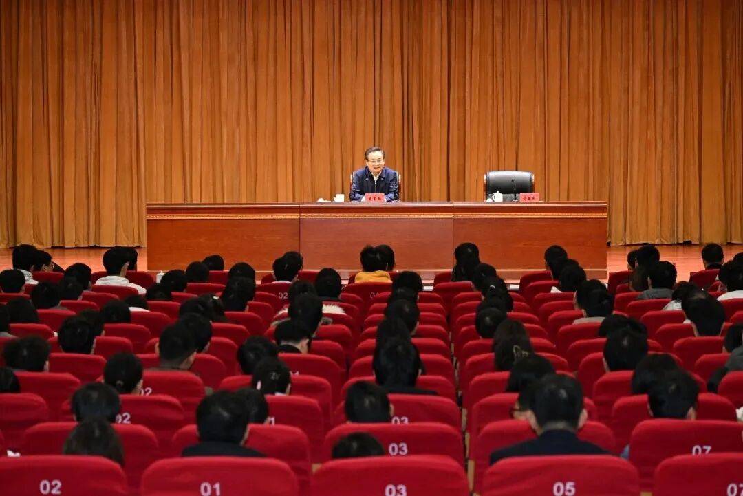 皇冠信用网如何开户_安徽省委书记作报告皇冠信用网如何开户，全程脱稿