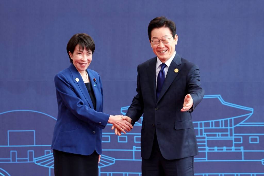 皇冠电话
_李在明抵日皇冠电话
,对中日关系换了说法,高市下定决心,对华反击开始?