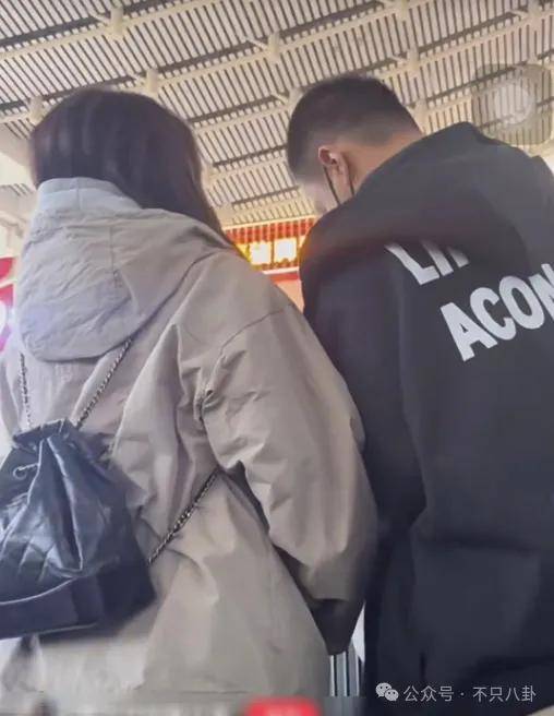 皇冠登3管理出租_她好像真的未婚先孕了皇冠登3管理出租?全网都在猜孩子生父是谁